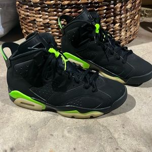 Air Jordan retro size 9.5